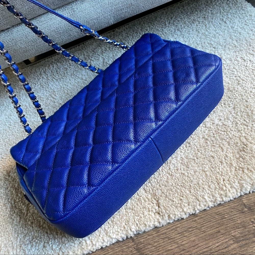 Chanel large single flap - Picture 5 of 13